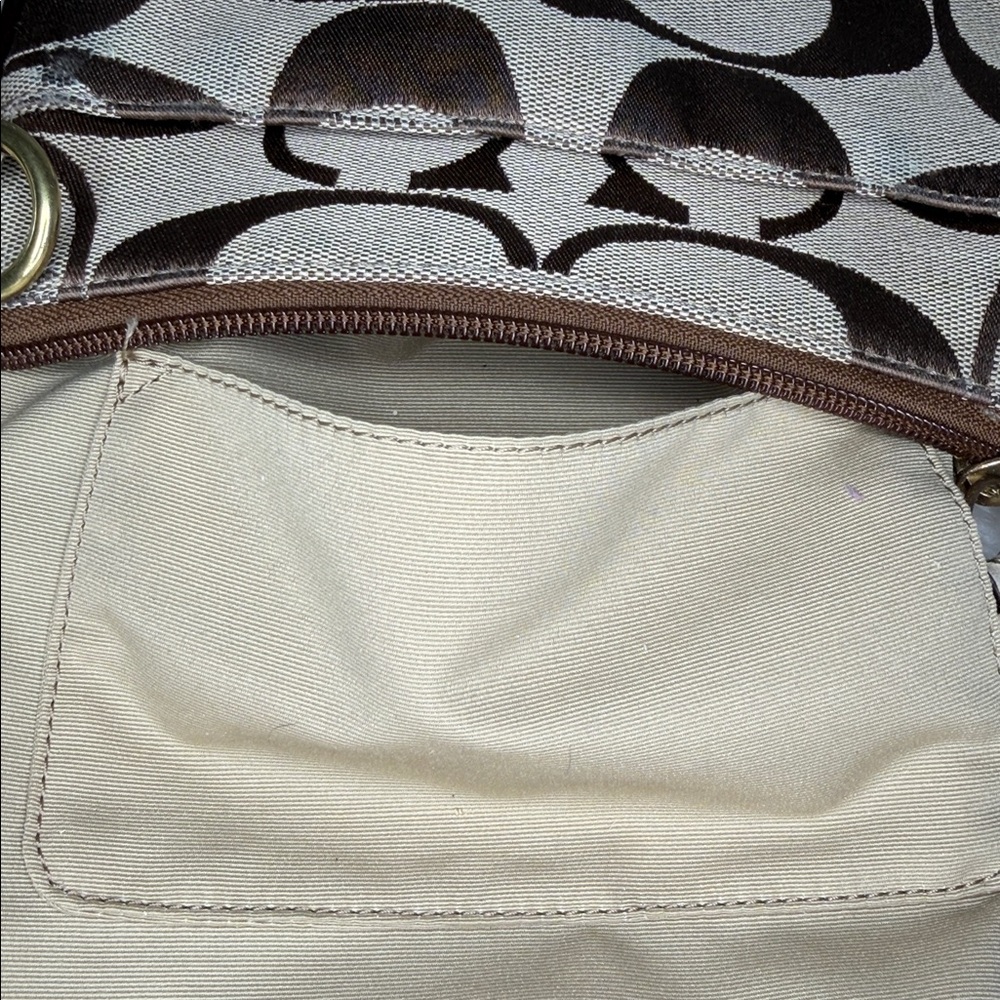 Coach tay and Brown Crossbody bag some rubbing on zipper pull gold tassel - Picture 12 of 15
